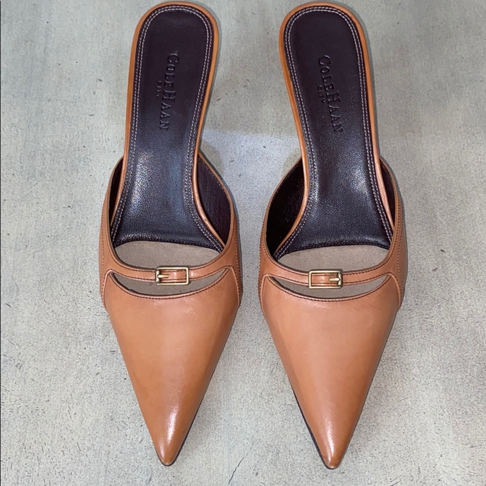 NWT/NEW IN BOX COLE HAAN “CITY” MULES - SAND CALF